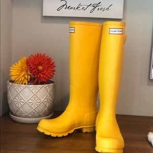 Yellow hunter rain boots